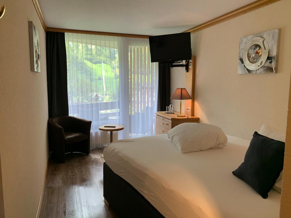 Hotel Quellenhof ロイカーバード エクステリア 写真